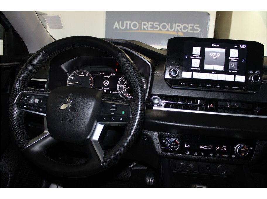 Used 2024 Mitsubishi Outlander Ralliart image 37