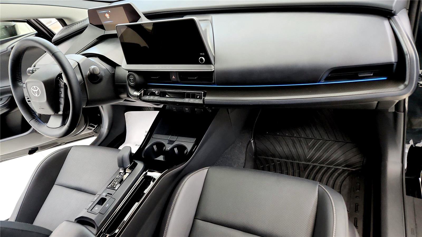 Used 2026 Toyota Prius AWD image 15