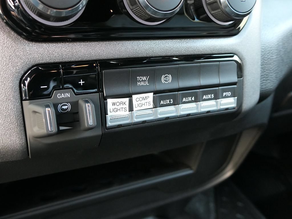 New 2026 RAM 5500 Tradesman AWD/4WD image 25