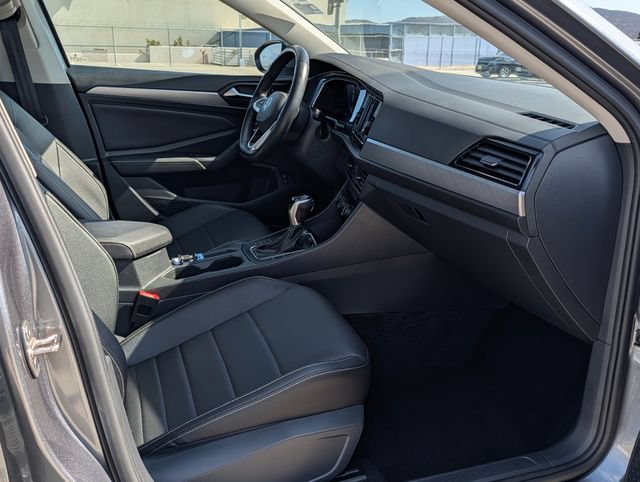 Used 2024 Volkswagen Jetta SE FWD image 9