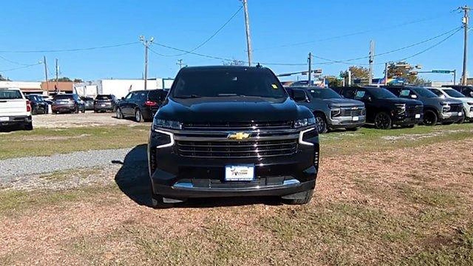 Certified 2024 Chevrolet Tahoe LT w/ Luxury Package AWD/4WD image 3