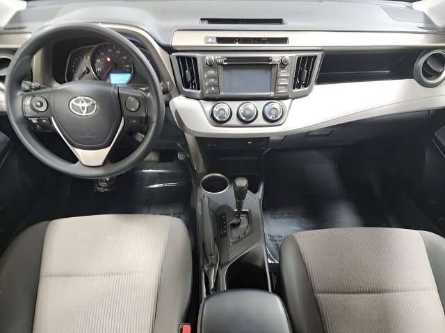Used 2015 Toyota RAV4 LE image 2