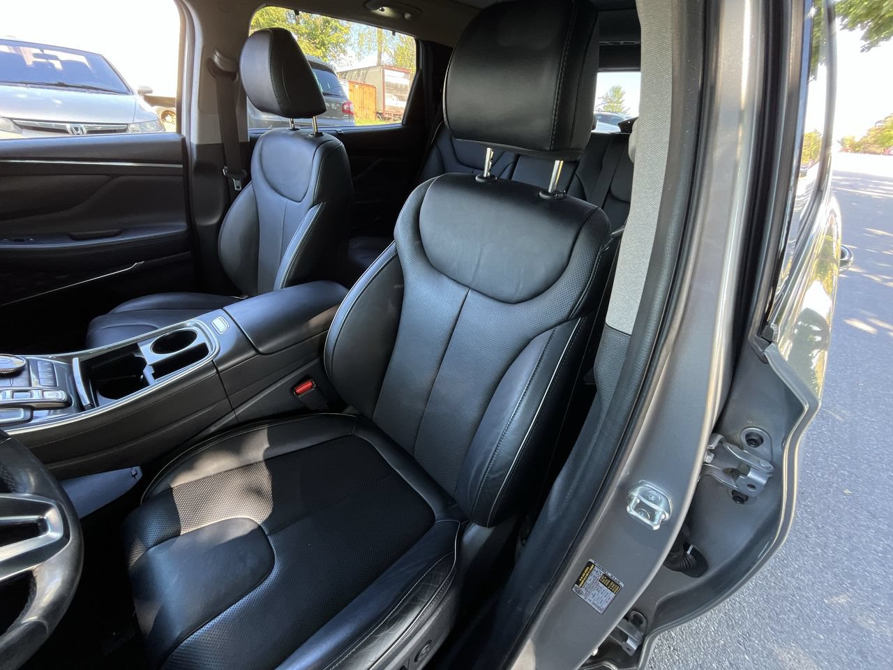 Used 2023 Hyundai Santa Fe Limited w/ Cargo Package AWD/4WD image 5