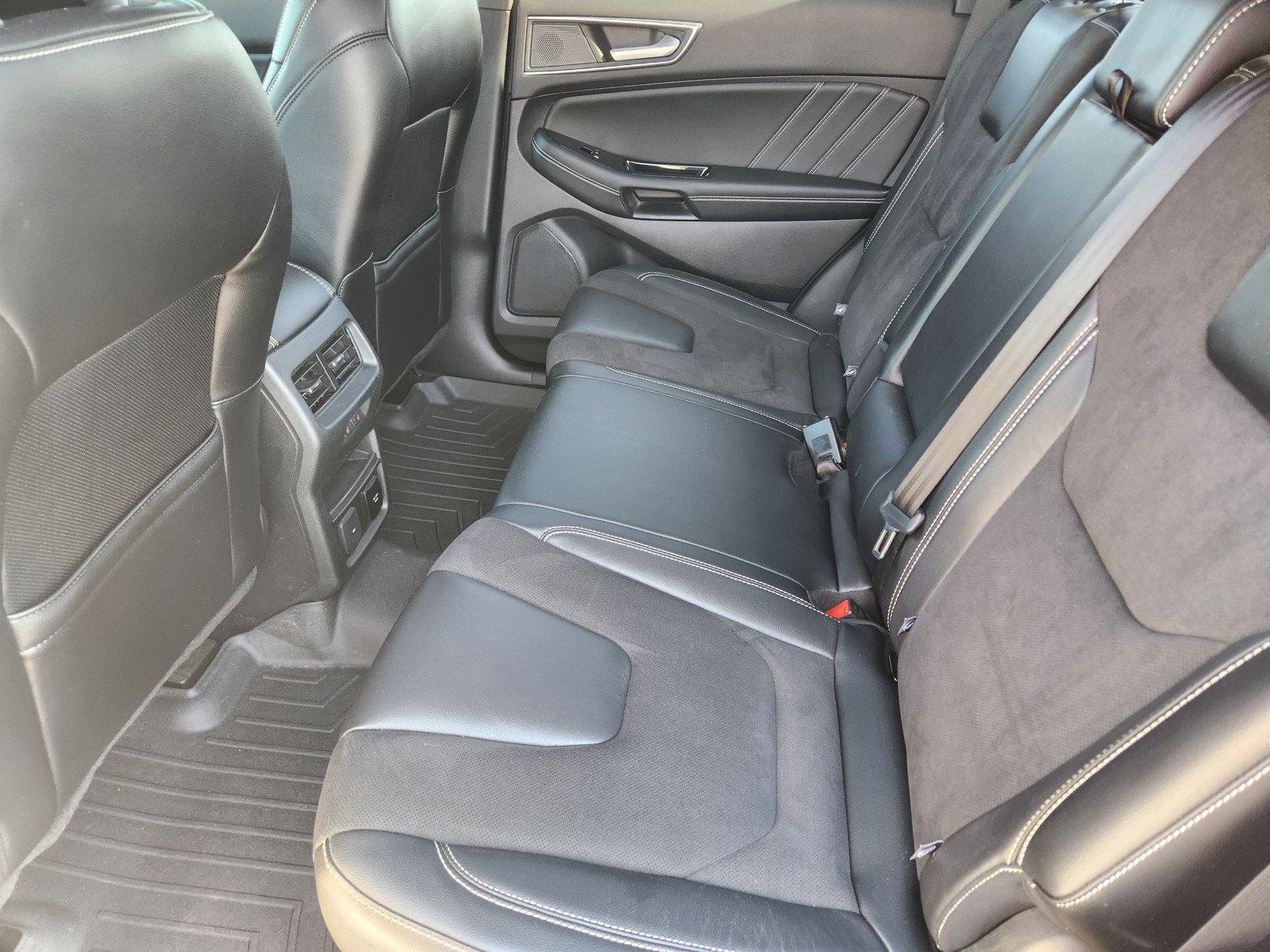 Used 2019 Ford Edge ST w/ Equipment Group 401A AWD/4WD image 13