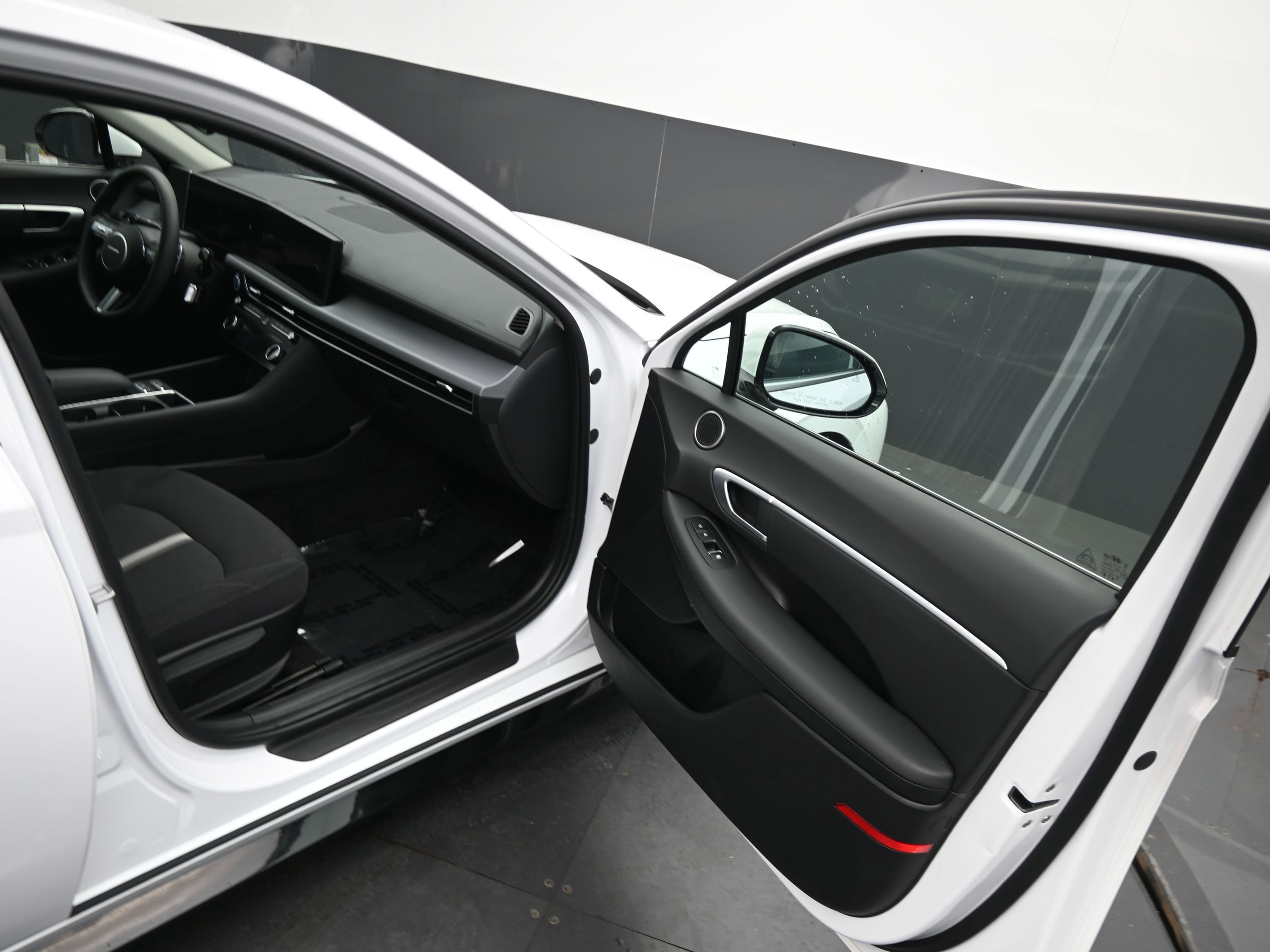 Used 2025 Hyundai Sonata SEL image 13