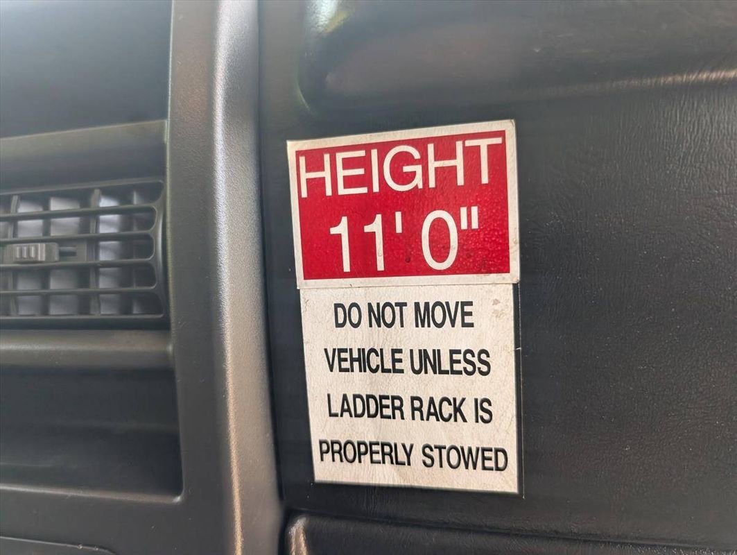 Used 2008 Chevrolet Express 3500 image 29