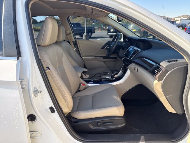 Used 2016 Honda Accord EX-L image 10