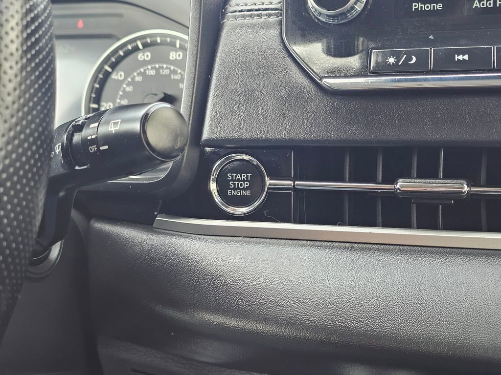 Used 2024 Mitsubishi Outlander SE AWD/4WD image 26