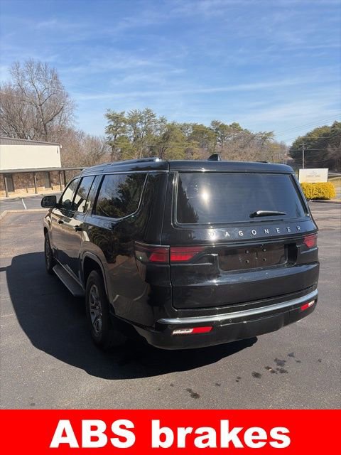 Used 2023 Jeep Wagoneer L 4WD image 10