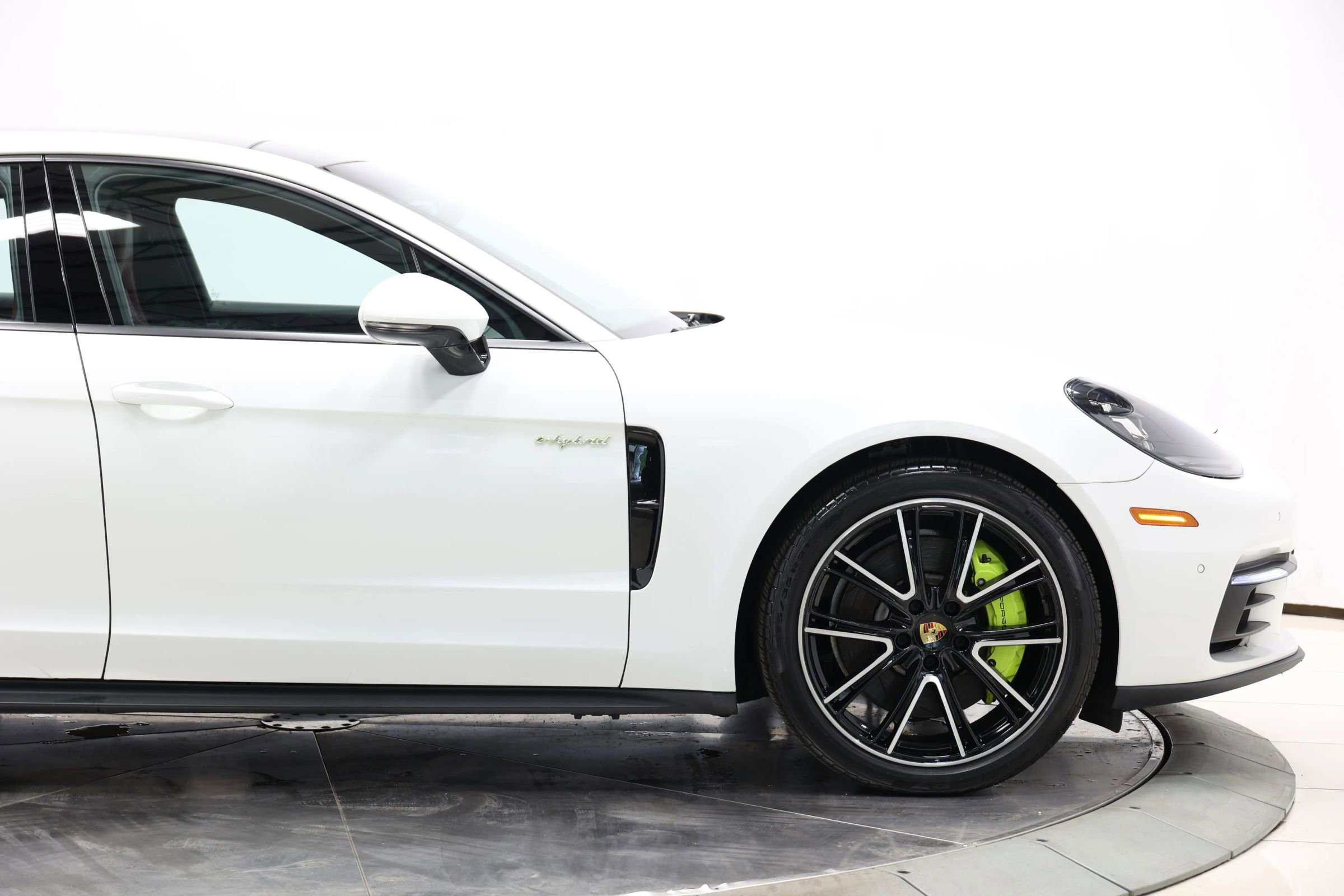 Used 2019 Porsche Panamera 4 AWD/4WD image 77