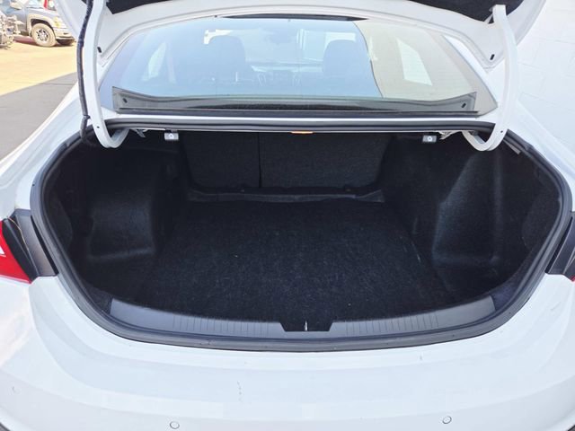 Used 2024 Chevrolet Malibu LT image 11