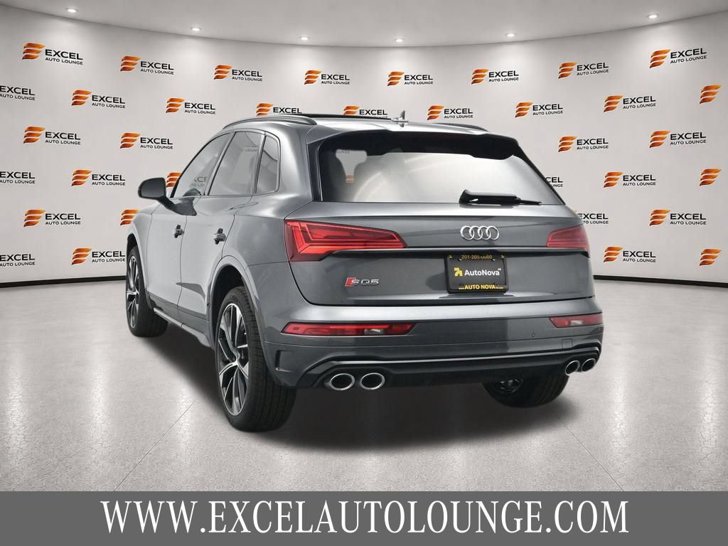 Used 2021 Audi SQ5 Premium Plus w/ Premium Plus Package AWD/4WD image 3