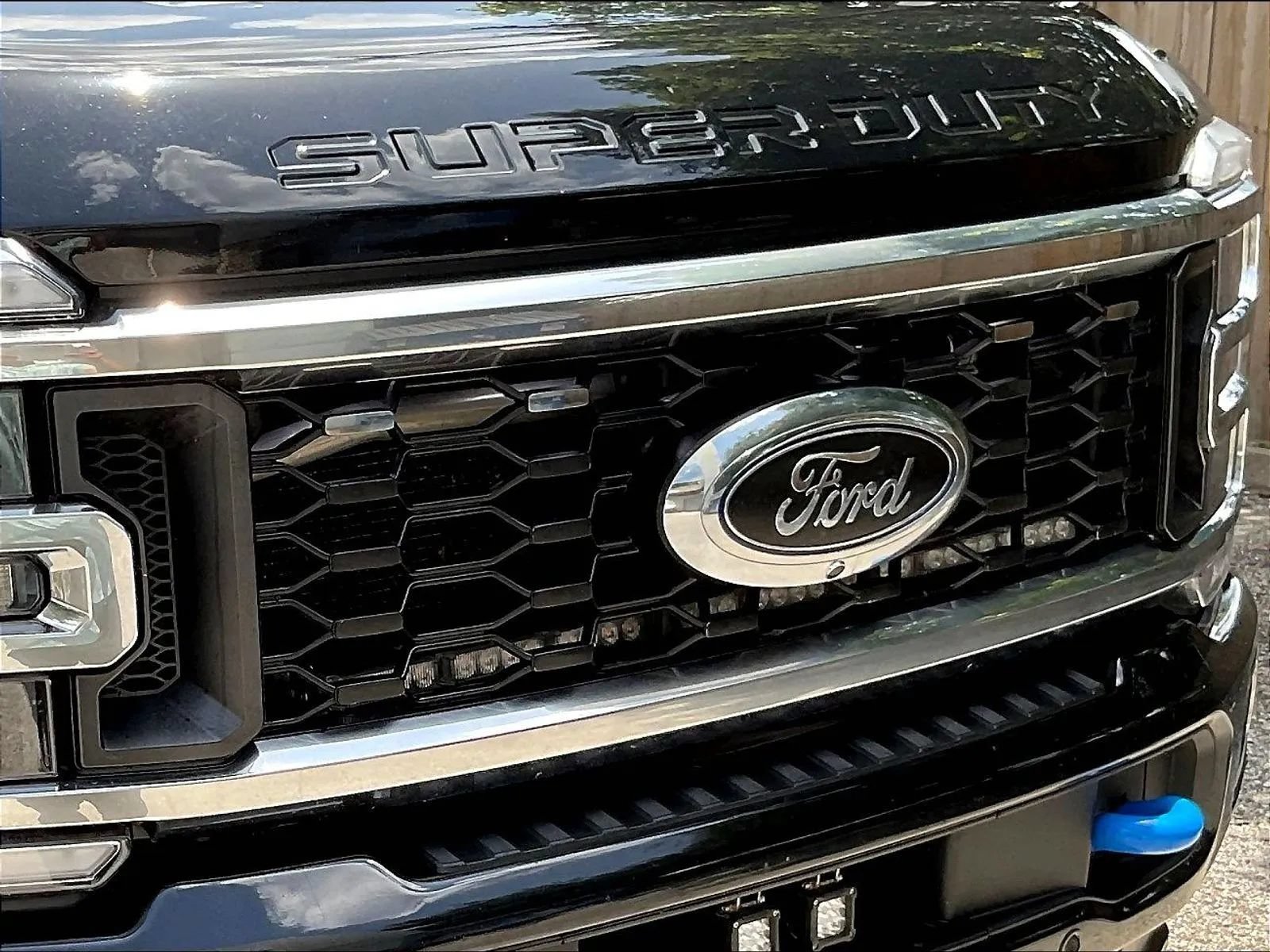 Used 2023 Ford F450 Platinum w/ FX4 Off-Road Package AWD/4WD image 38