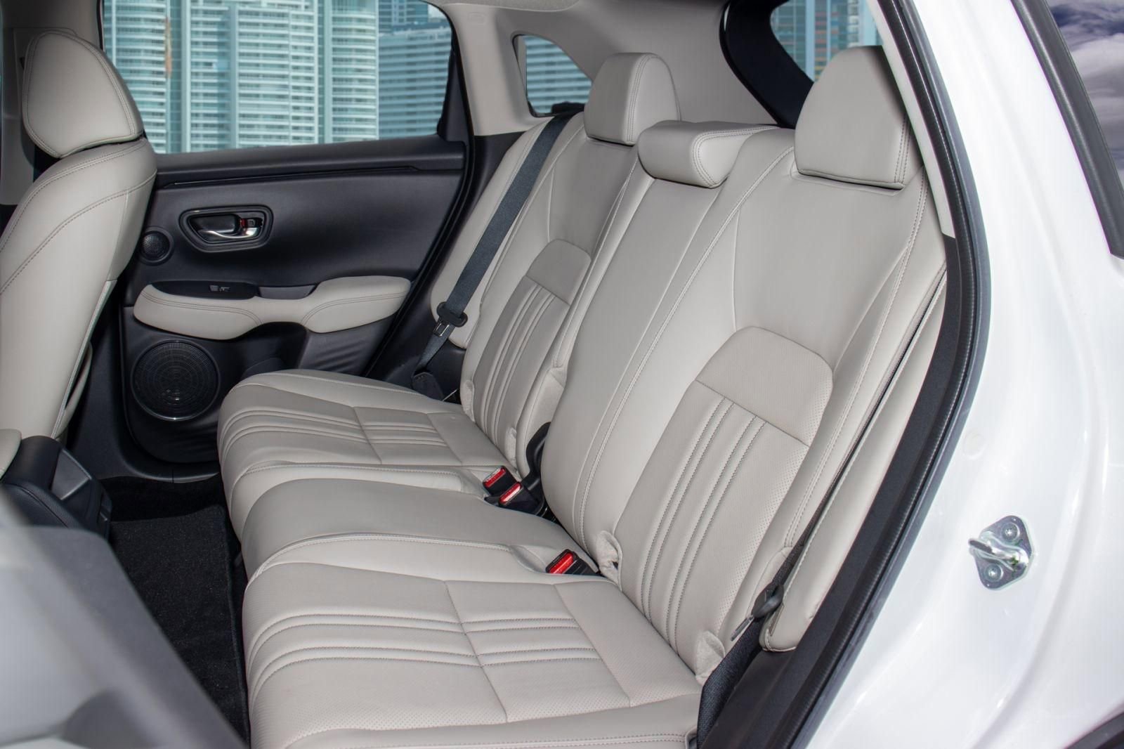 Certified 2024 Honda HR-V EX-L image 18