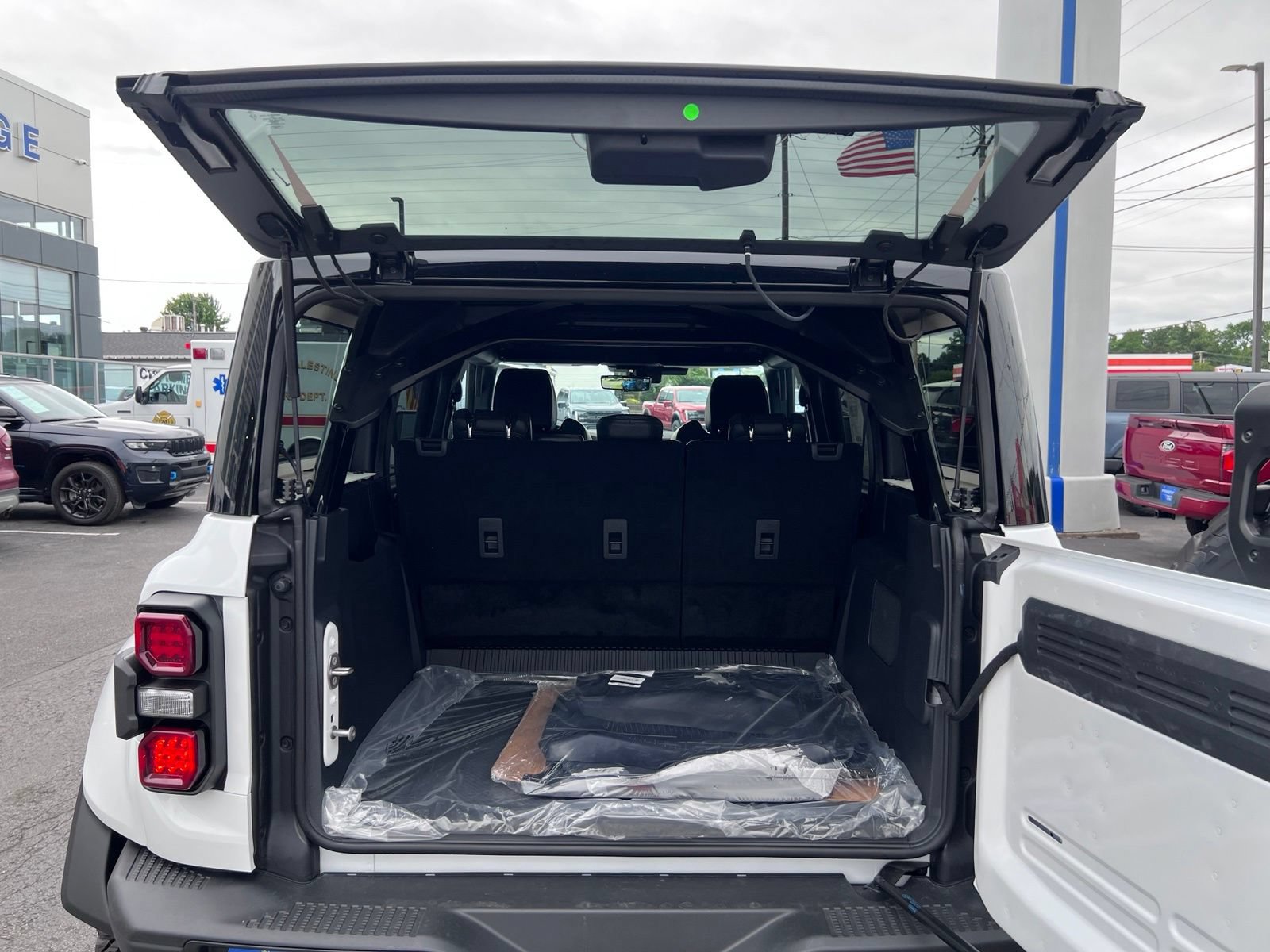 New 2026 Ford Bronco Raptor AWD/4WD image 5