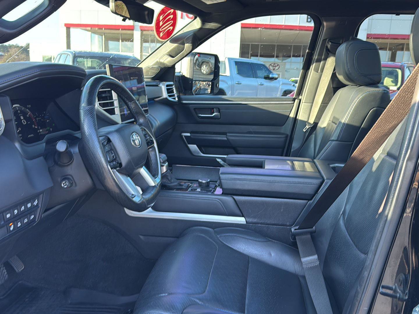 Used 2022 Toyota Tundra Platinum w/ Advanced Package AWD/4WD image 10