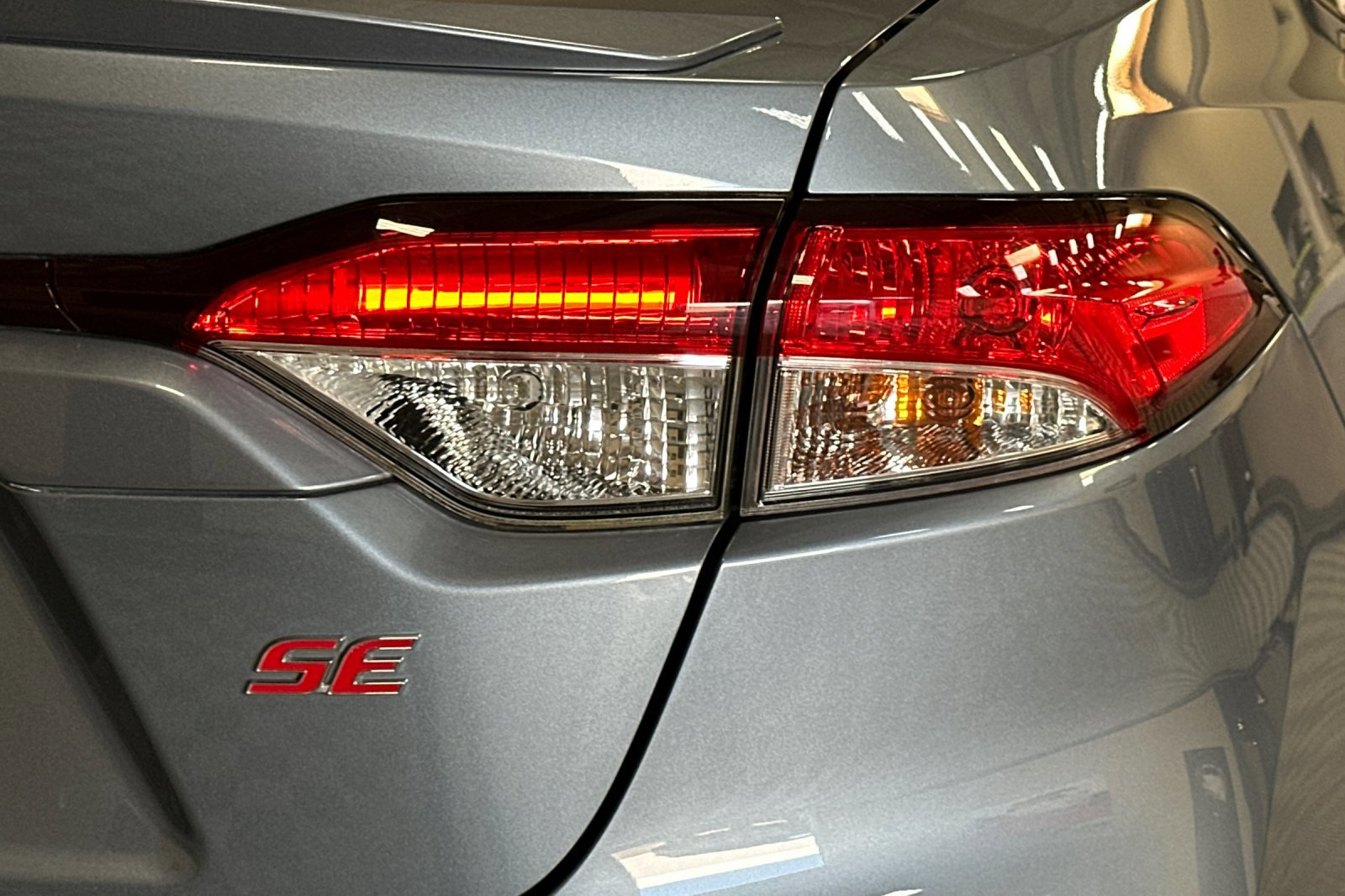 Used 2020 Toyota Corolla SE FWD image 42