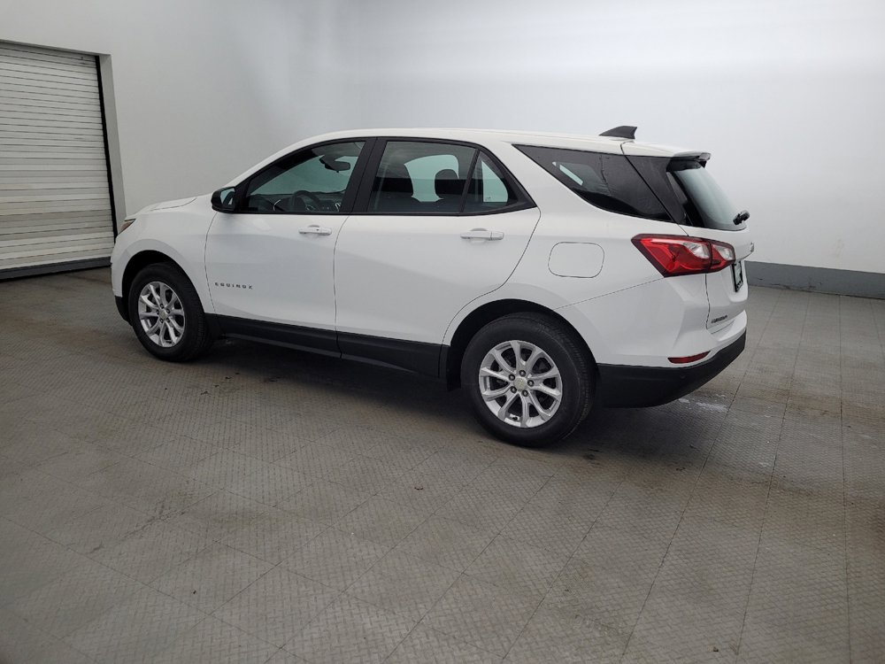Used 2021 Chevrolet Equinox LS image 3