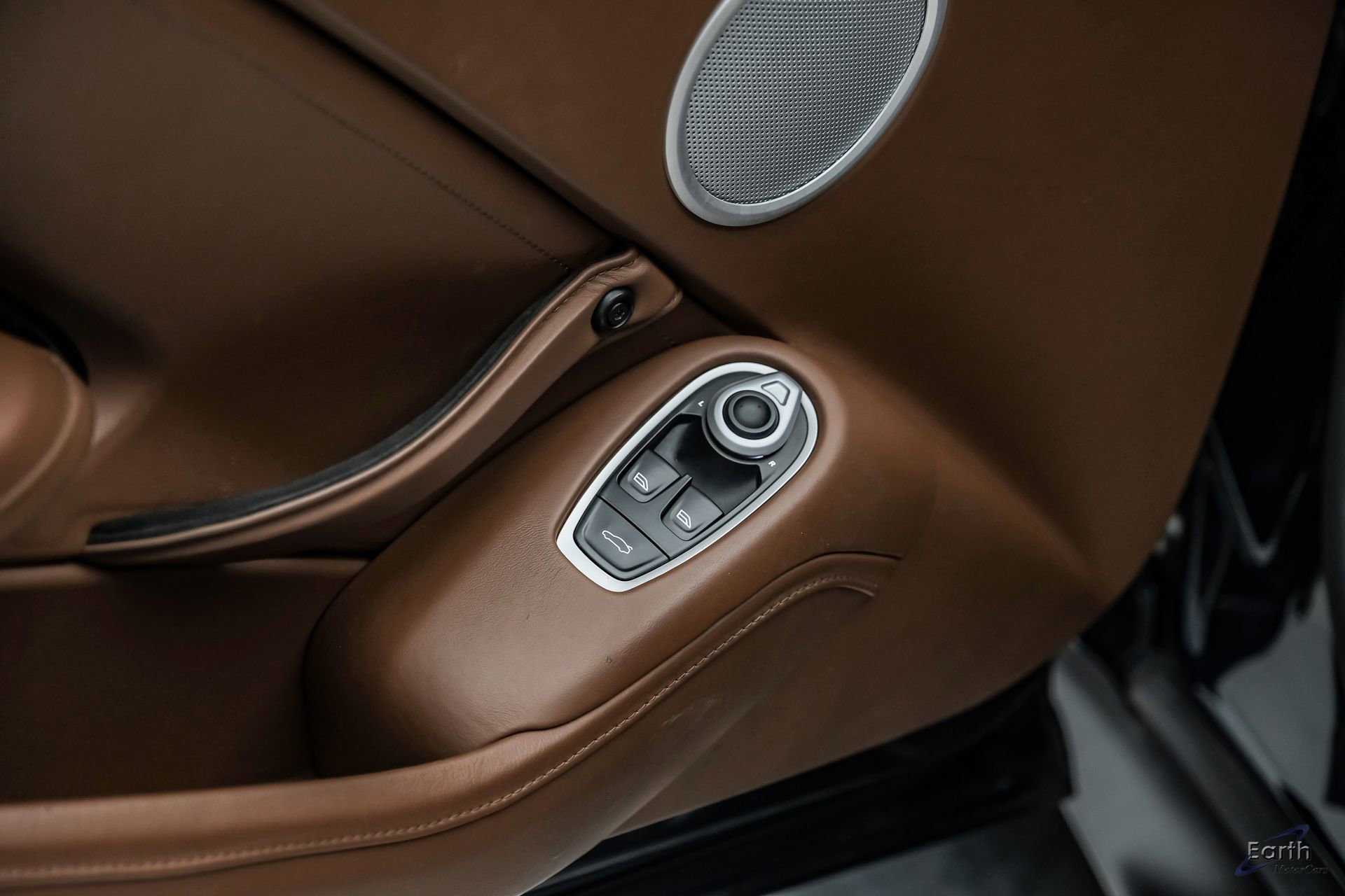 Used 2020 Aston Martin V8 Vantage Coupe RWD image 71
