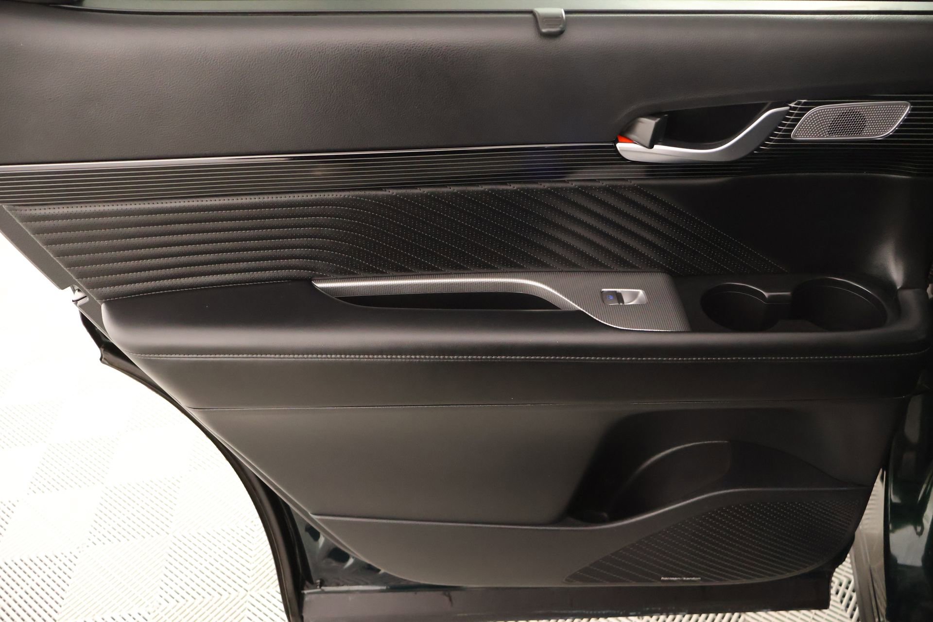 Used 2024 Hyundai Palisade Calligraphy image 19