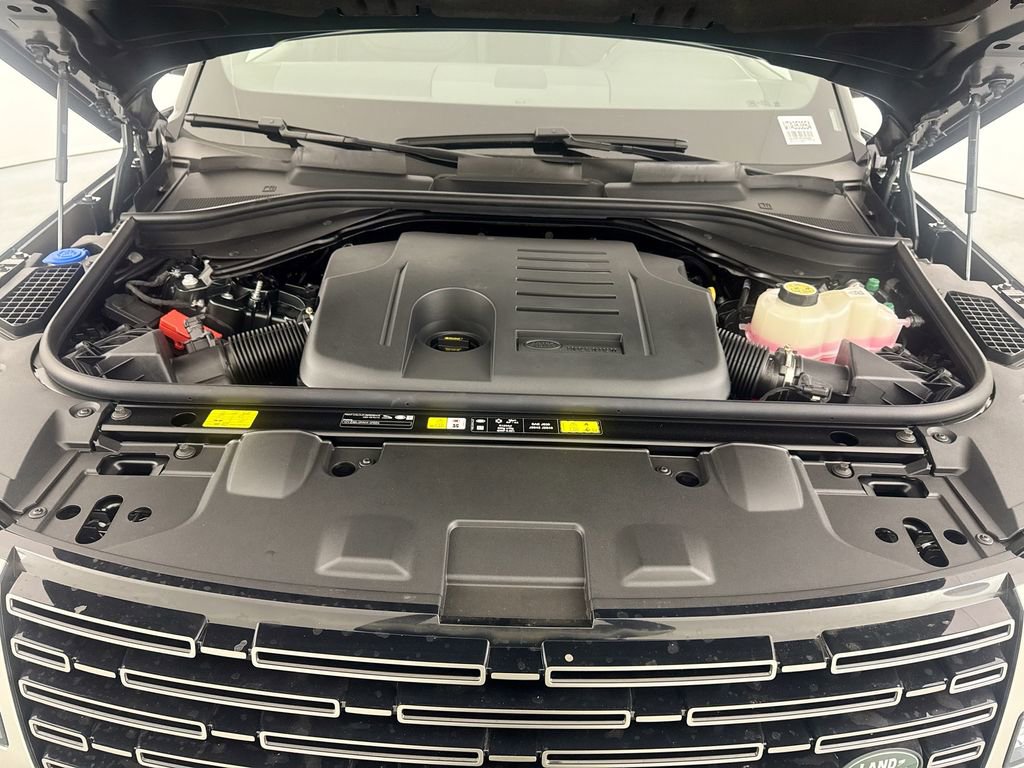 New 2026 Land Rover Range Rover SE image 30
