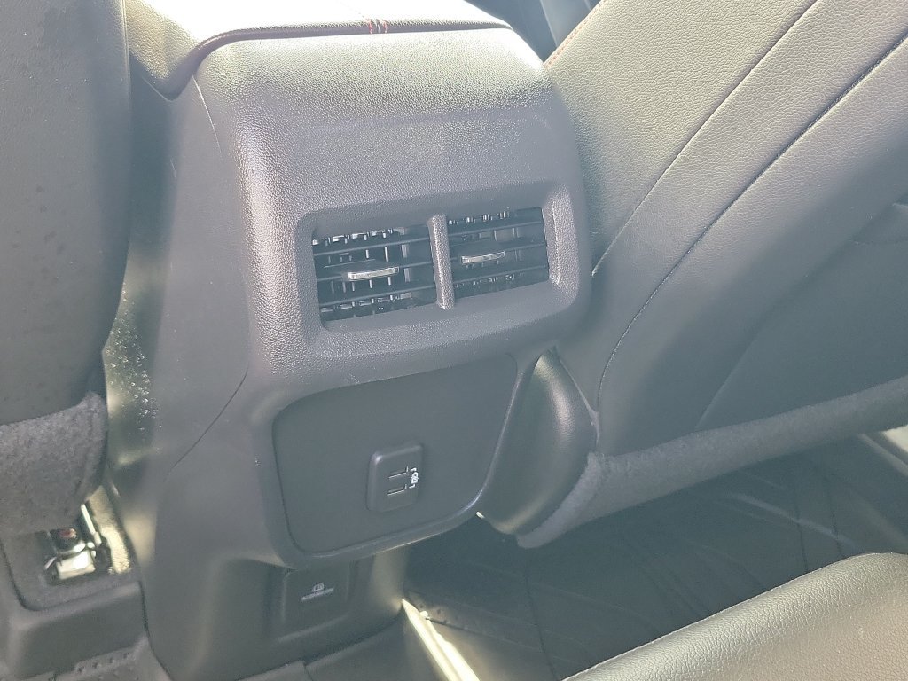 Used 2022 Chevrolet Equinox RS w/ RS Leather Package AWD/4WD image 30