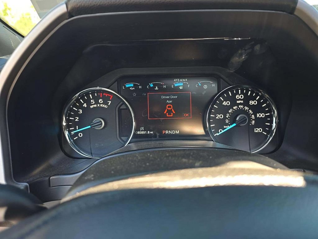 Used 2020 Ford F150 Lariat w/ Equipment Group 502A Luxury AWD/4WD image 3