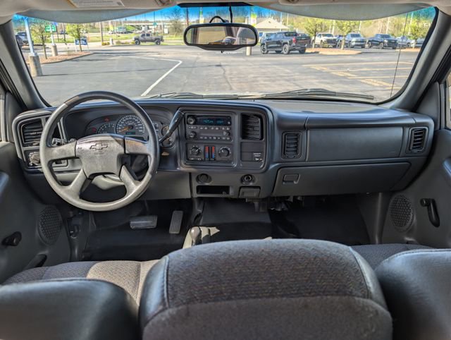 Used 2004 Chevrolet Silverado 1500 4x4 Extended Cab w/ Light Duty Power Package image 11