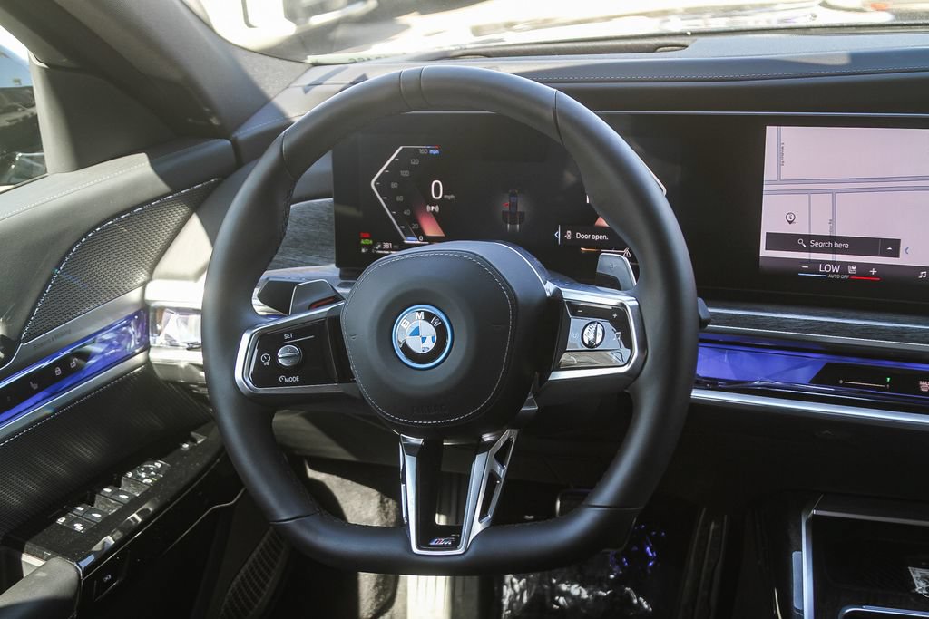 Used 2026 BMW 750e xDrive w/ Premium Package AWD/4WD image 11