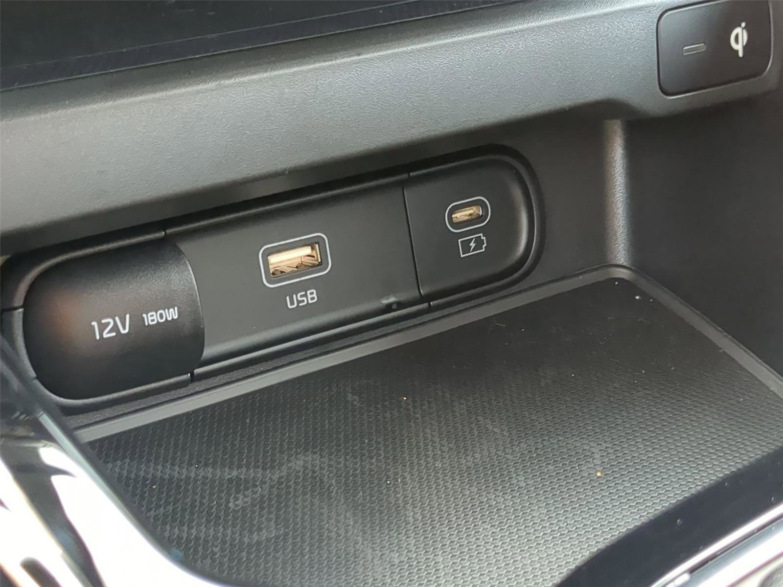 Used 2025 Kia Soul GT-Line image 23