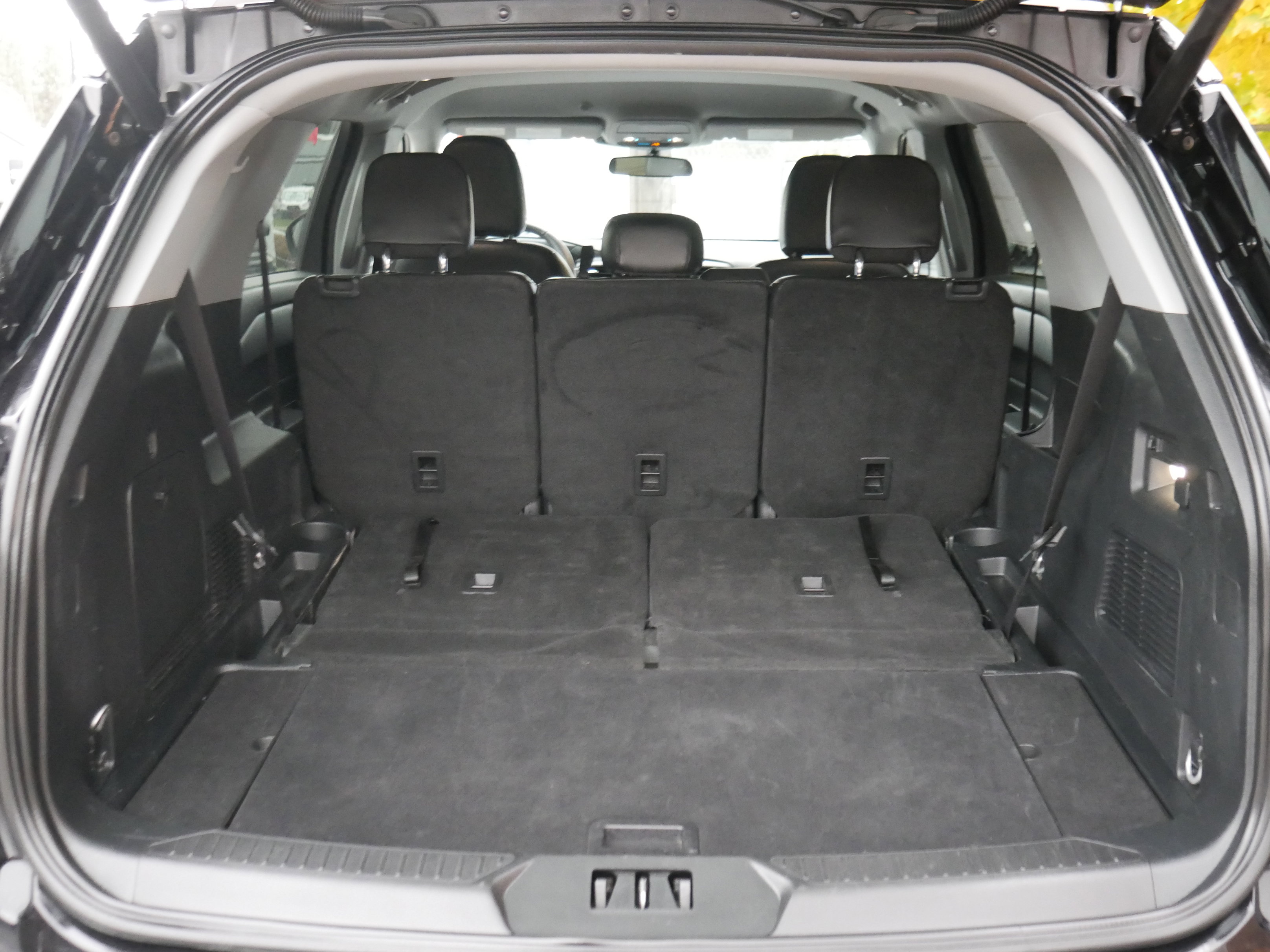 Certified 2024 Ford Explorer XLT w/ Equipment Group 202A image 22