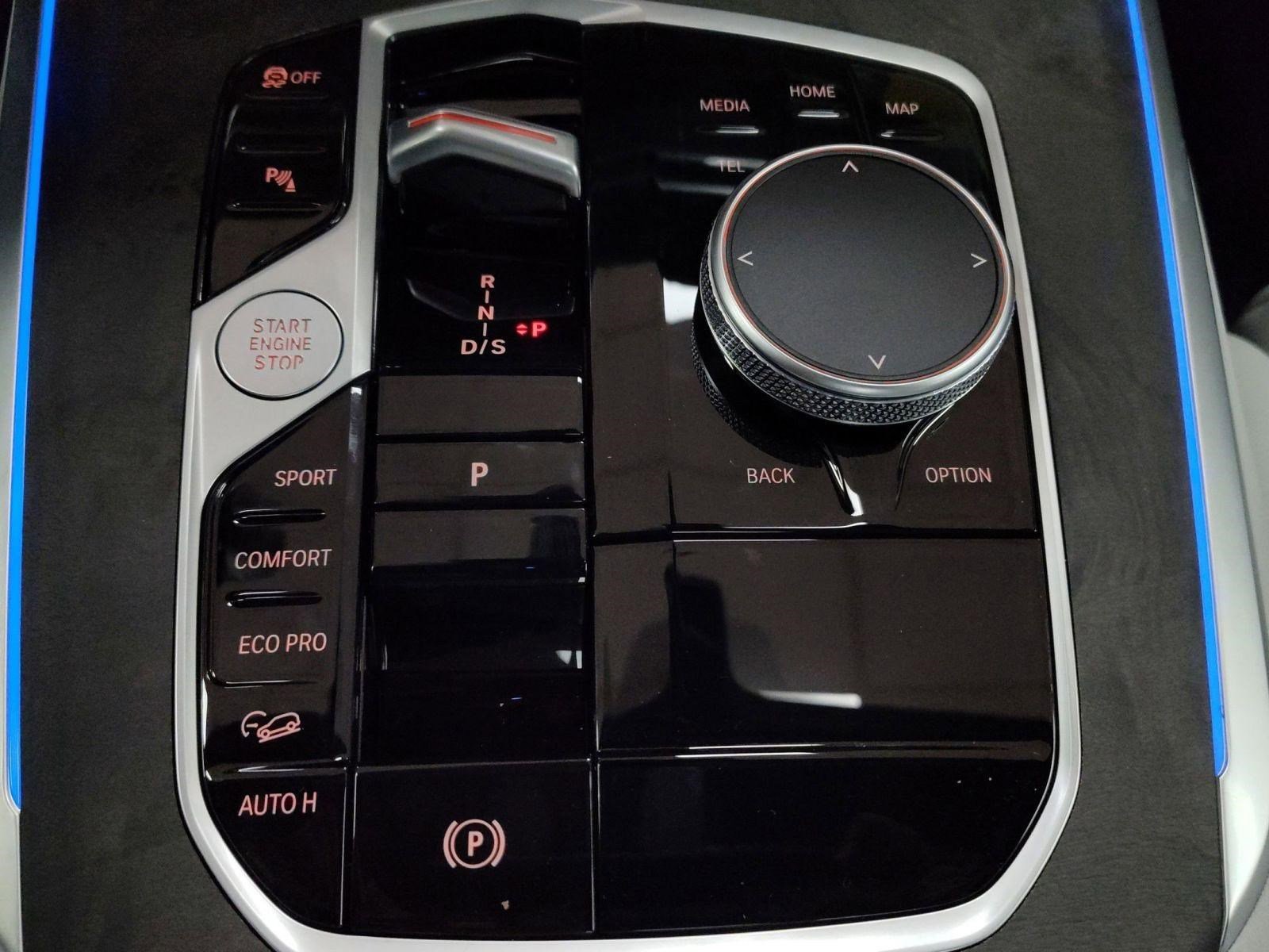 Used 2026 BMW X5 xDrive40i w/ Premium Package image 14