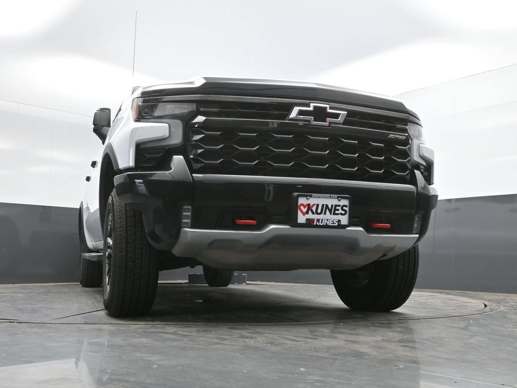 Used 2024 Chevrolet Silverado 1500 ZR2 AWD/4WD image 38