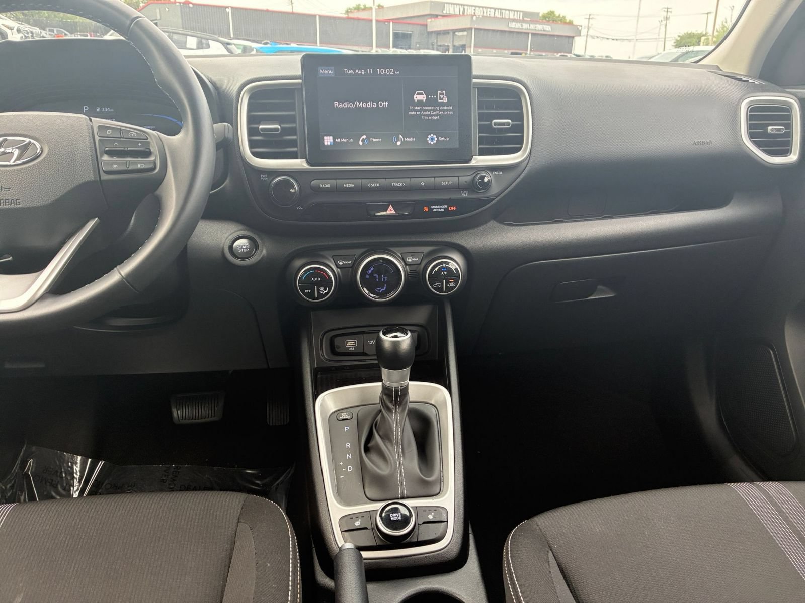 Used 2026 Hyundai Venue SEL FWD image 17