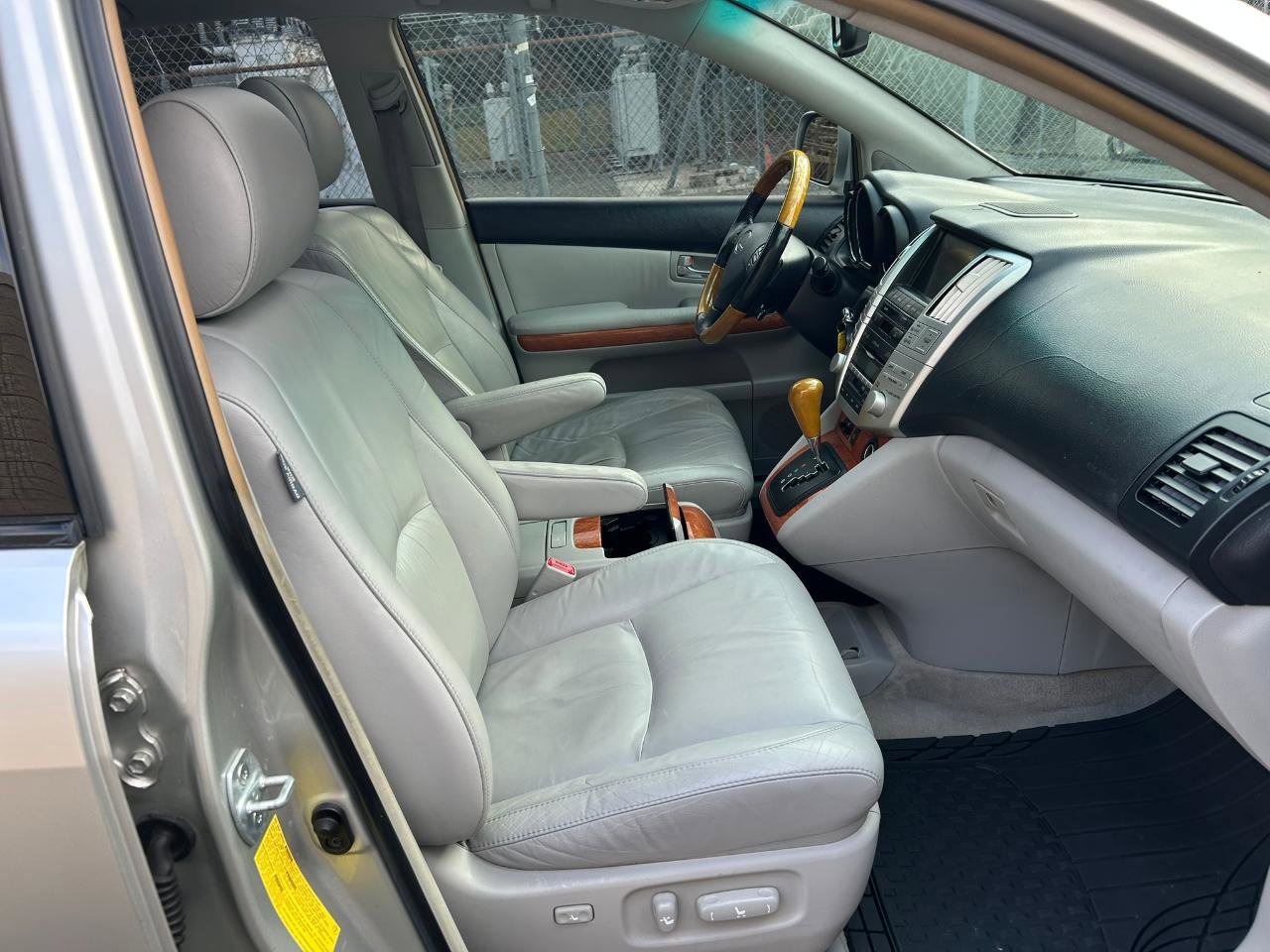 Used 2007 Lexus RX 400h AWD image 17