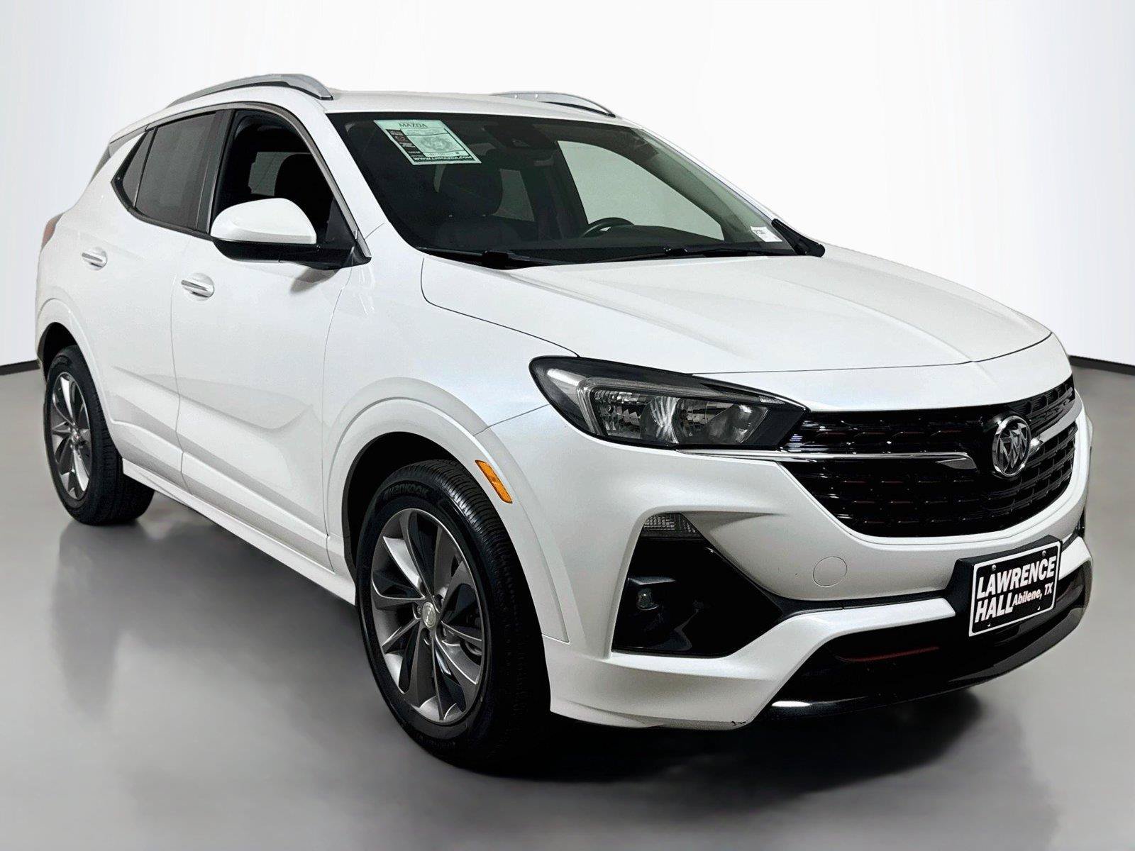Used 2023 Buick Encore GX Select w/ Sport Touring Package FWD image 3