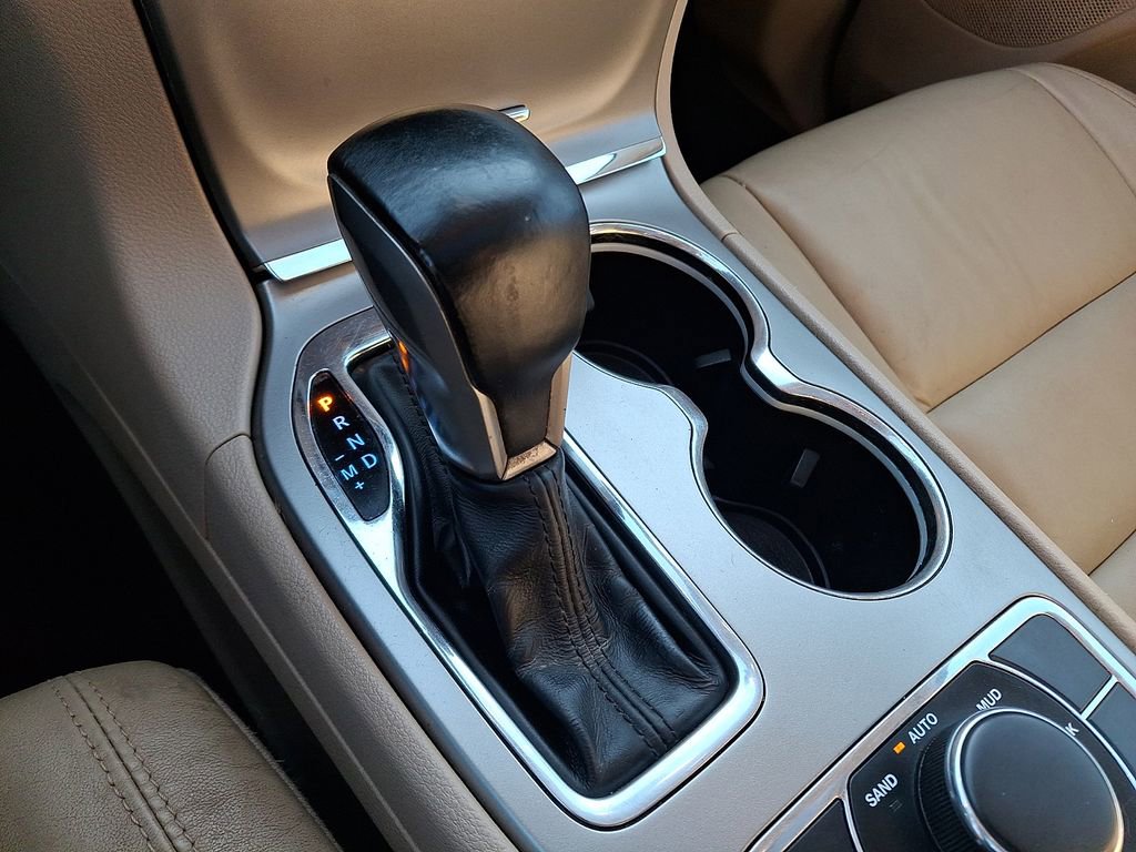 Used 2018 Jeep Grand Cherokee Limited image 17