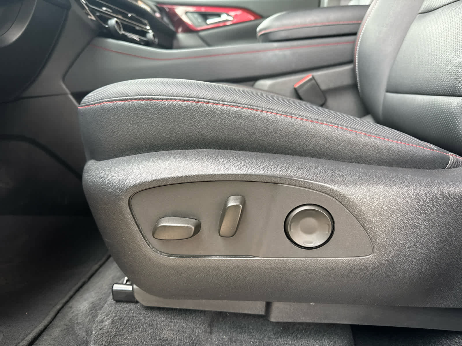 Certified 2024 Chevrolet Traverse Z71 w/ Enhanced Driving Package image 13