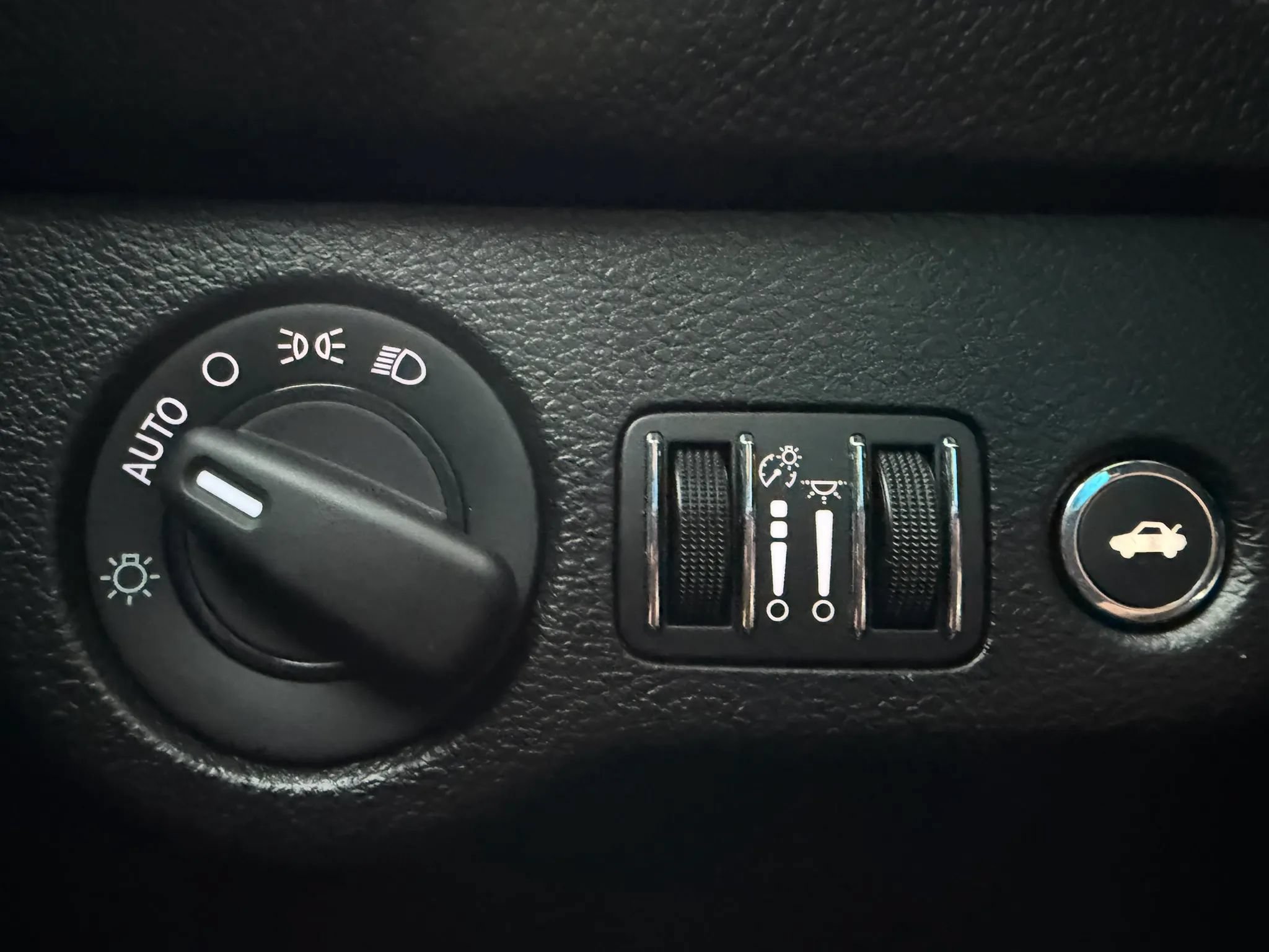 Used 2019 Dodge Challenger R/T Scat Pack RWD image 23