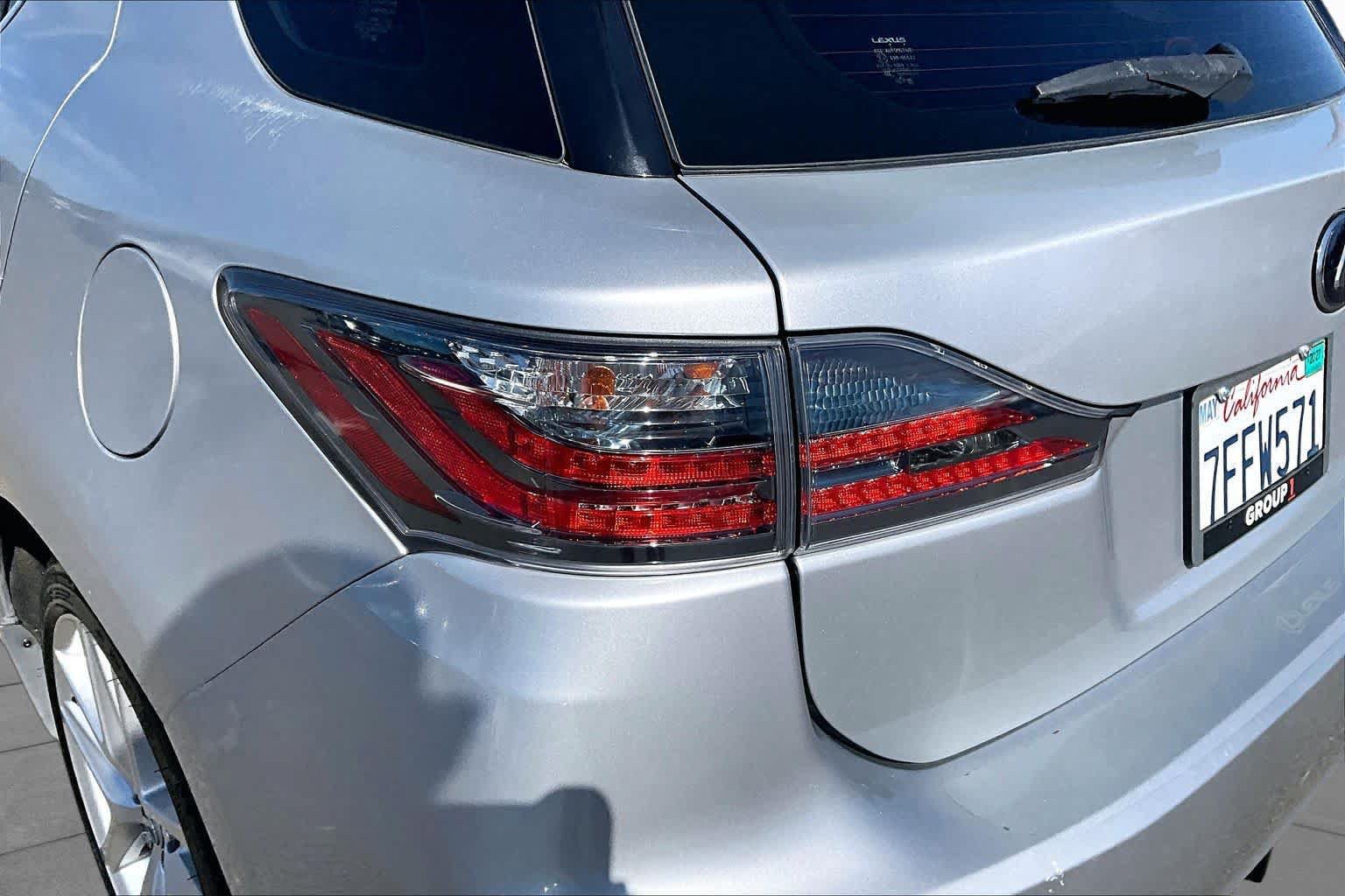 Used 2014 Lexus CT 200h FWD image 28