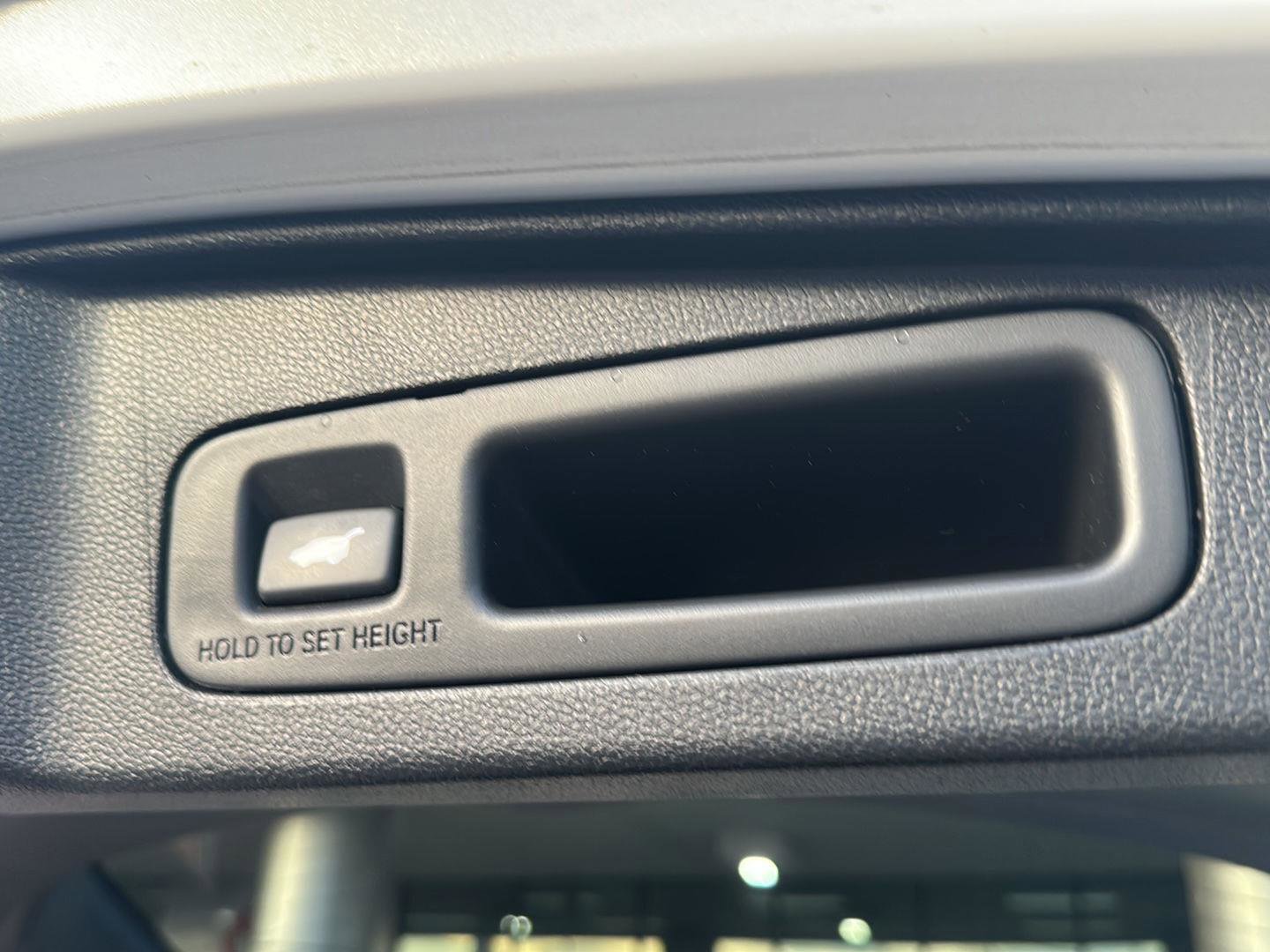 Used 2021 Honda CR-V Touring image 17