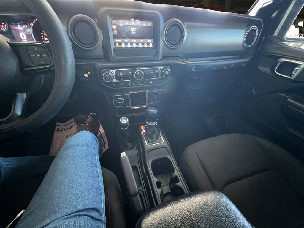 Used 2023 Jeep Wrangler Sport image 23
