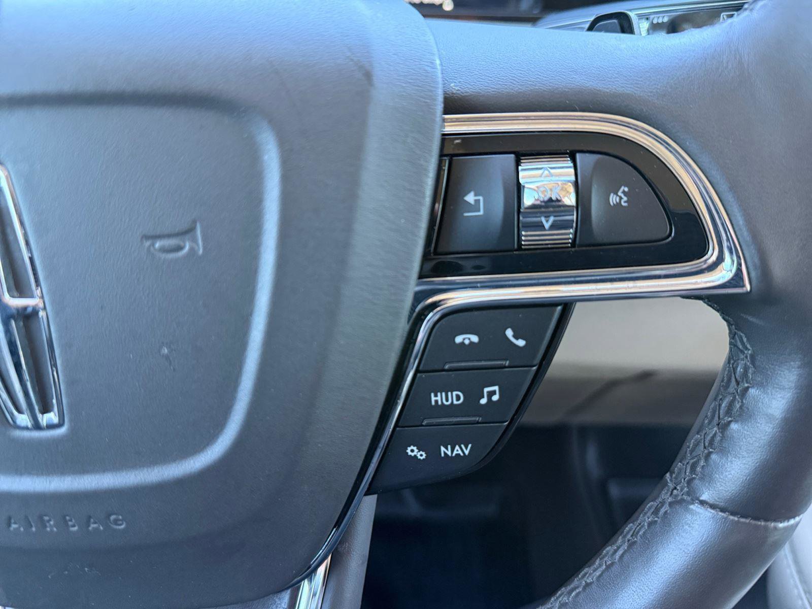 Used 2021 Lincoln Navigator Reserve w/ Luxury Package image 24