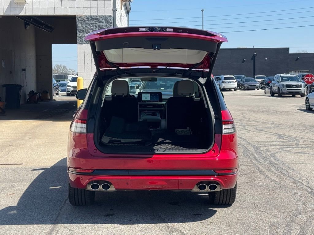 Used 2025 Lincoln Aviator Reserve w/ Jet Appearance Package AWD/4WD image 31
