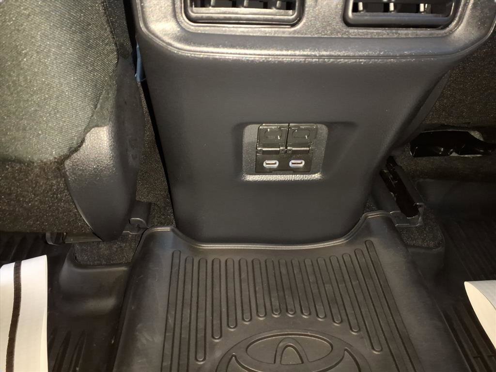 Used 2024 Toyota RAV4 XLE w/ Convenience Package image 9
