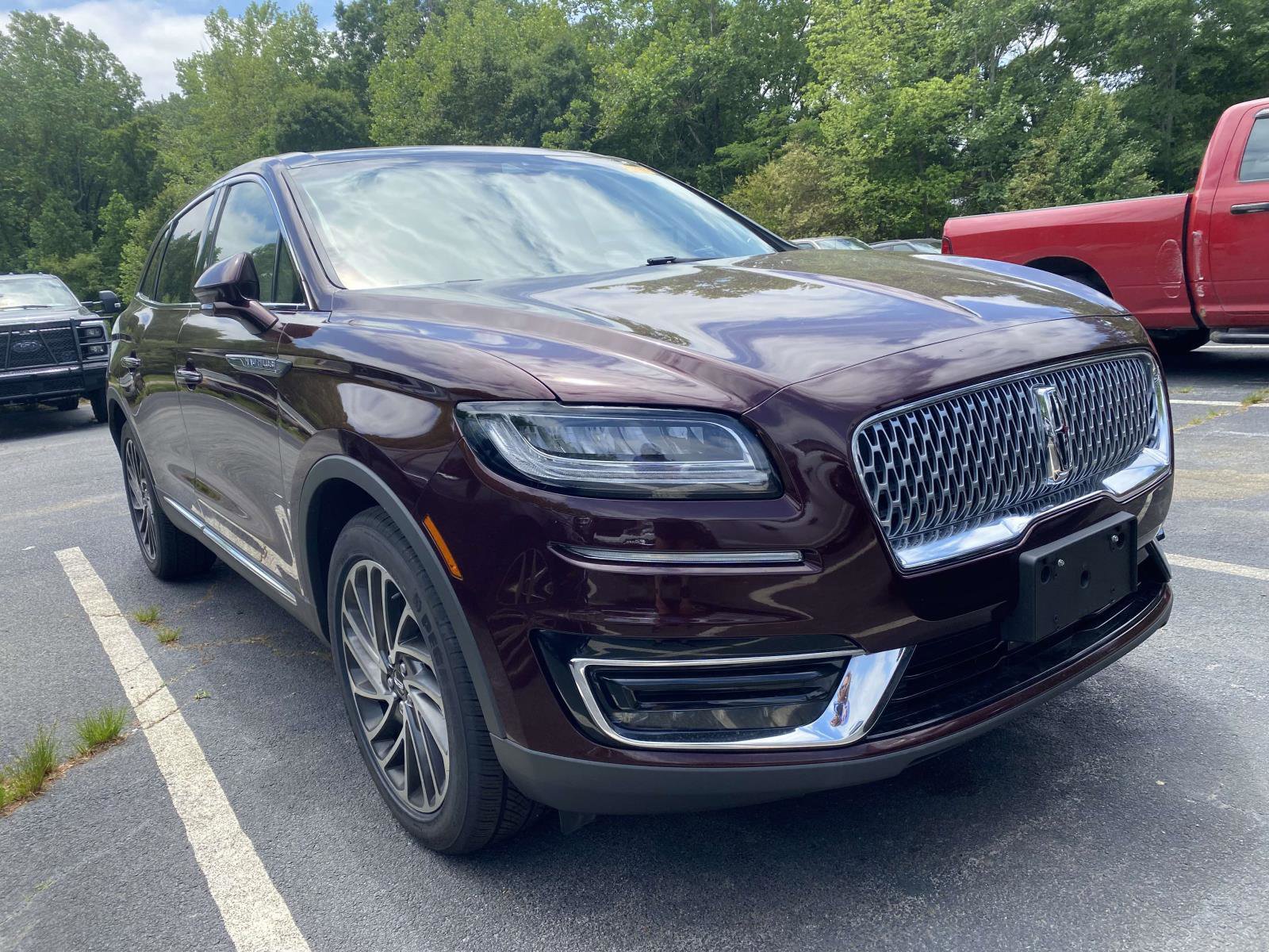Used 2019 Lincoln Nautilus Reserve AWD/4WD image 2