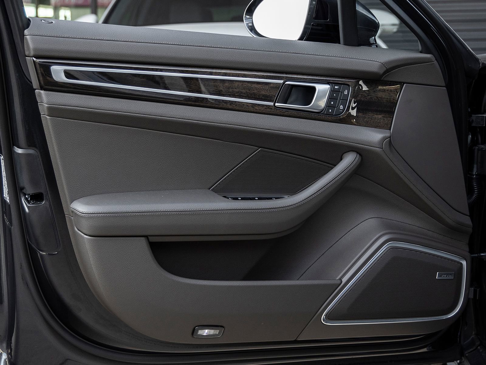 Certified 2023 Porsche Panamera Platinum Edition image 20