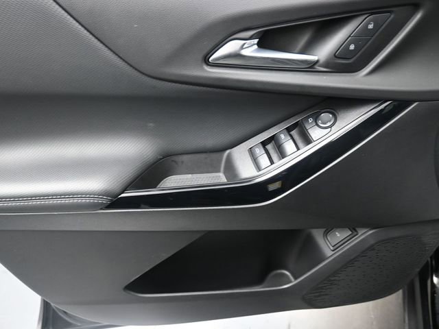 Used 2025 Chevrolet Equinox LT w/ Convenience Package II image 13