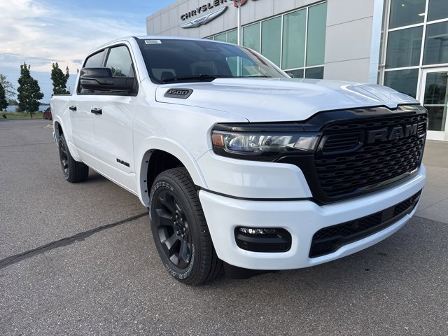 New 2026 RAM 1500 4x4 Crew Cab image 4