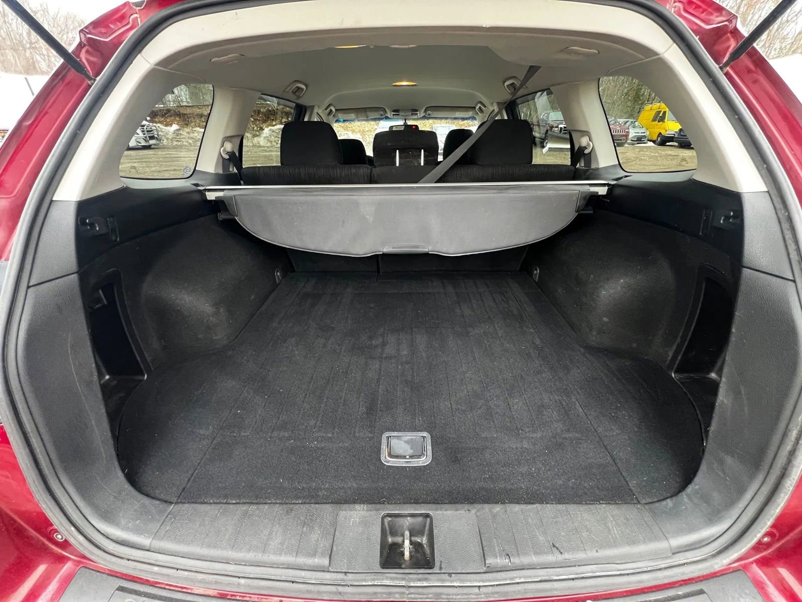 Used 2013 Subaru Outback 2.5i Premium w/ All-Weather Pkg AWD/4WD image 14